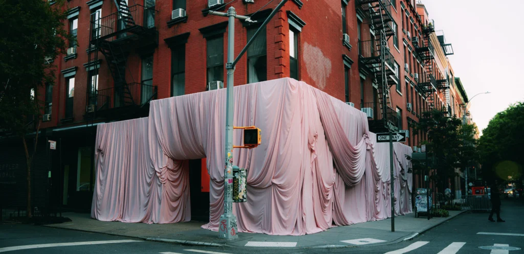 Hourglass Blush Popup x Andrés Reisinger, event photo