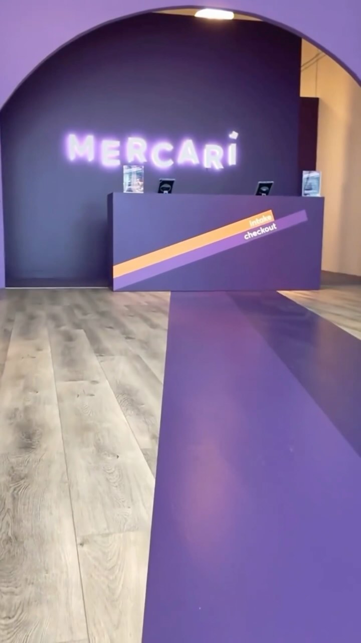 Mercari store on Melrose Avenue